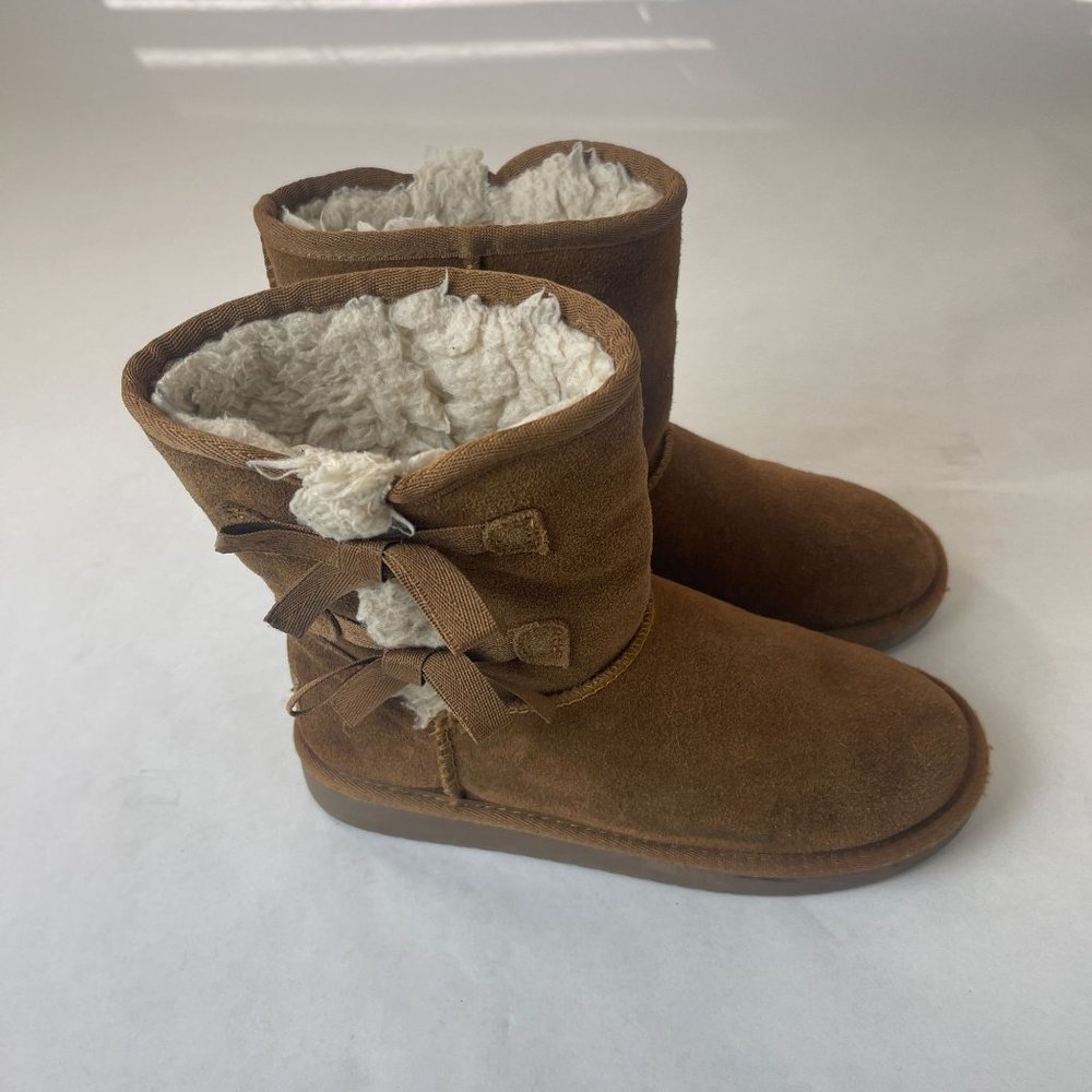 Koolaburra By Uggs Winter Victoria Short Bow Tan Boots Youth Size 3 Style 101937